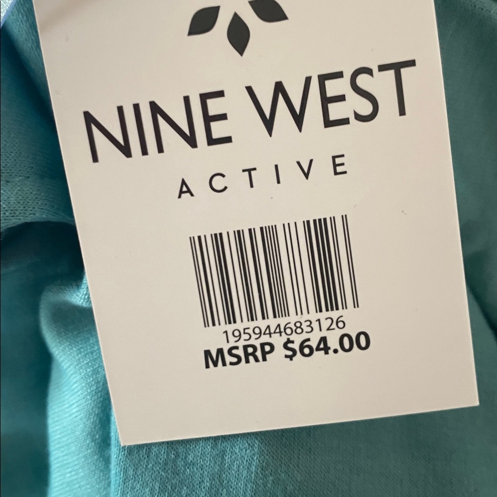 LARGE.   NINE WEST STRETCHY SOFT HOODIE TOP - Picture 9 of 10